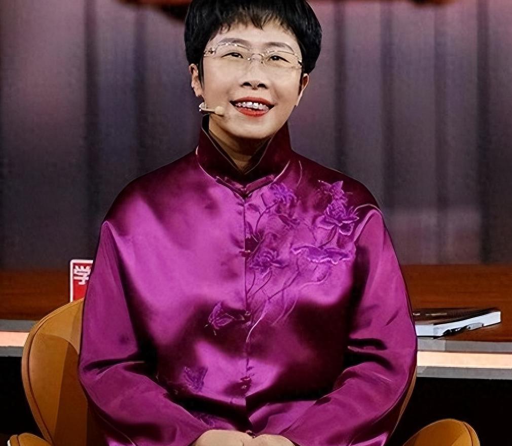九游娱乐-蒙曼感叹：这辈子也结不了婚！有两个原因：一是岁数，二是长相